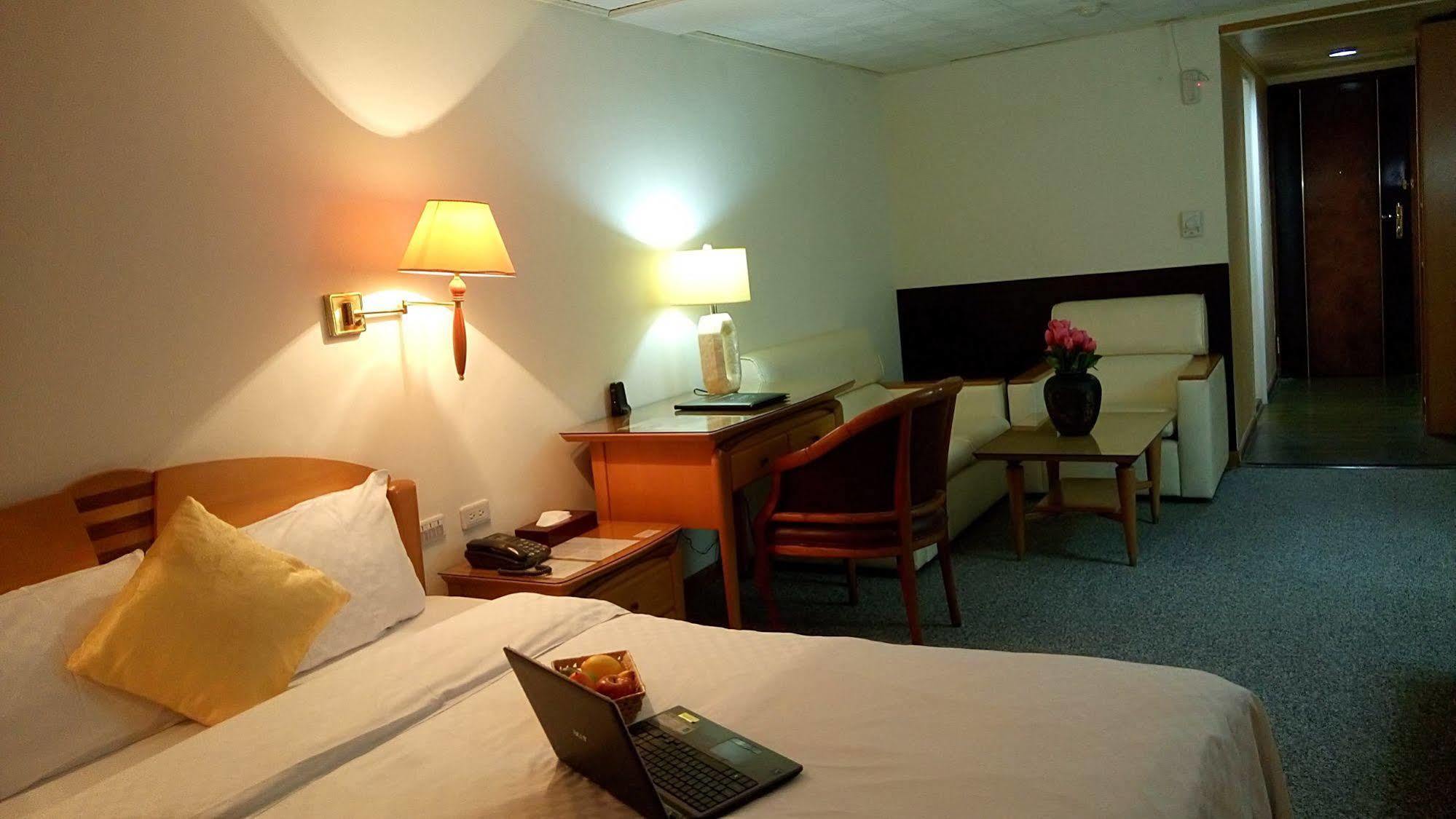 Berkeley Business Hotel Zhongzheng Sin-ču Exteriér fotografie