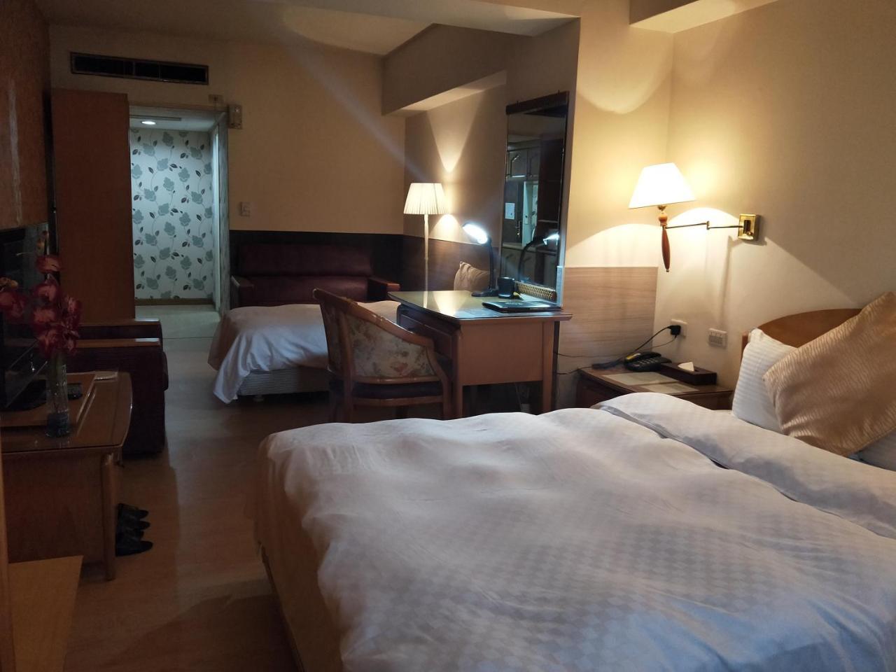 Berkeley Business Hotel Zhongzheng Sin-ču Exteriér fotografie